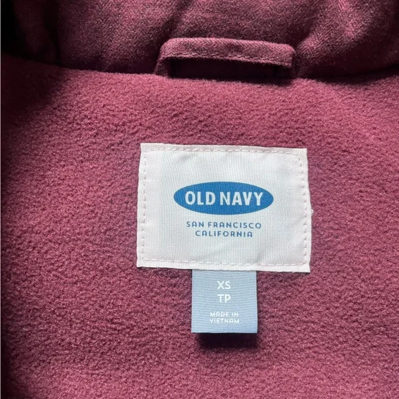 Old Navy Puffer Vest Full Zip Fleece Women’s Lined Pockets Burgundy XS - Picture 3 of 6